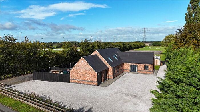 5 Bedroom Detached House For Sale In Godnow Road, Crowle, Lincolnshire, DN17