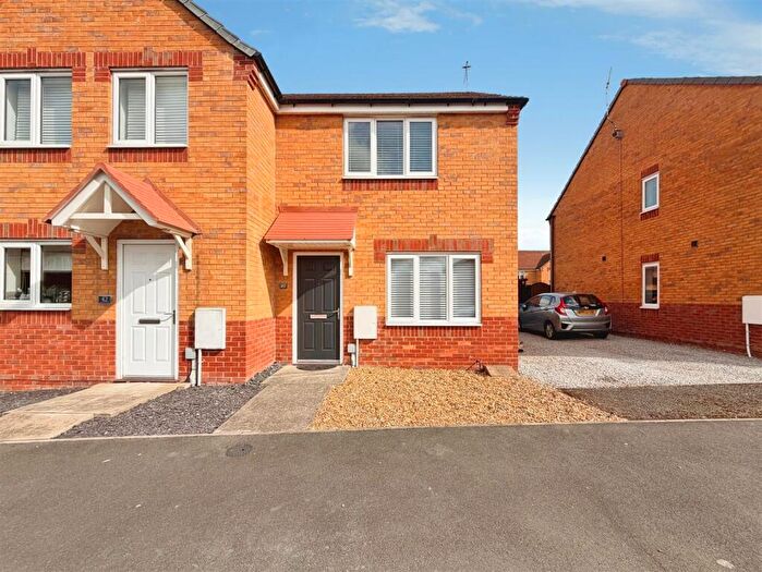 2 Bedroom Semi Detached House For Sale In Cemetery Road, Langold, Worksop, S81