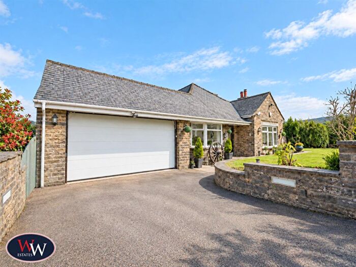 3 Bedroom Detached House For Sale In Roundwood Road, Baildon, BD17