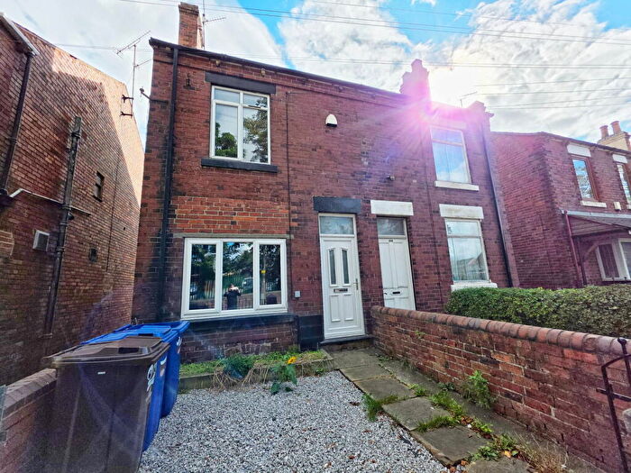 3 Bedroom Semi-Detached House For Sale In Midland Road, Royston, Barnsley, S71