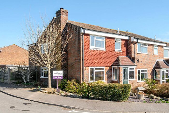 3 Bedroom End Of Terrace House For Sale In Meadow Way, Petworth, GU28