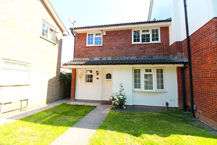 2 Bedroom House For Sale In Great Meadow Road, Bradley Stoke, BS32