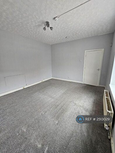 2 Bedroom Maisonette To Rent In Fountain Street, Middleton, Manchester, M24