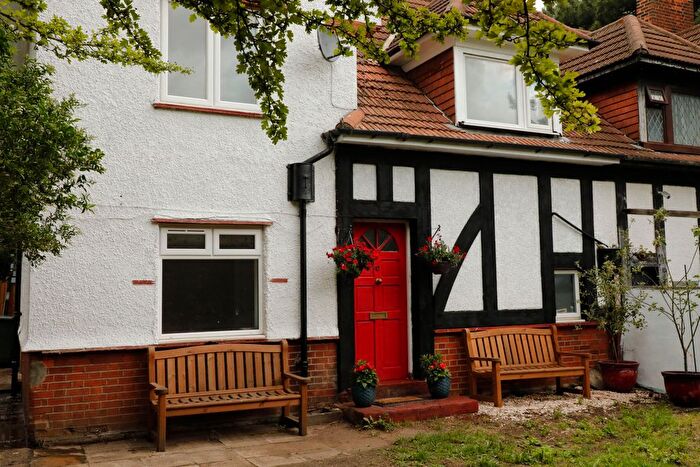 3 Bedroom Cottage For Sale In The Cottage, Lower Marsh Lane, KT1