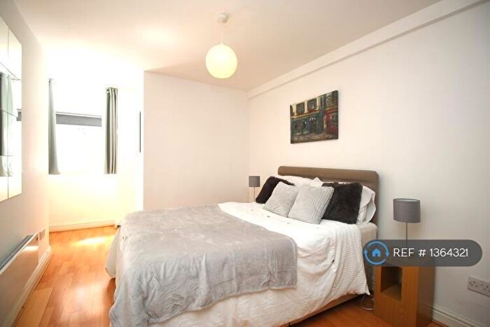 1 Bedroom Flat To Rent In Whitworth House, Manchester, M1