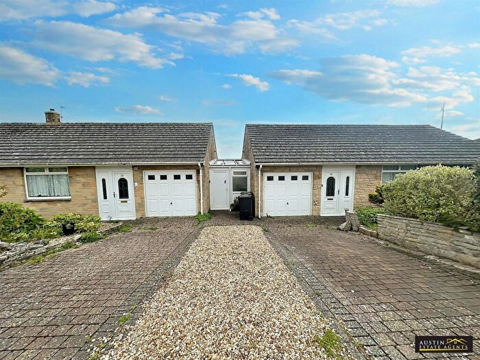 2 Bedroom Detached Bungalow For Sale In Churchward Avenue, Preston, Weymouth, Dorset, DT3