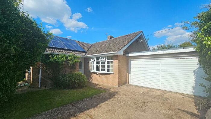 3 Bedroom Detached Bungalow For Sale In Church Lane, Timberland, LN4