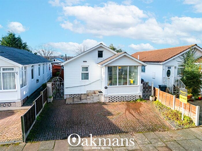 2 Bedroom Bungalow For Sale In Central Avenue, Birmingham, West Midlands, B31