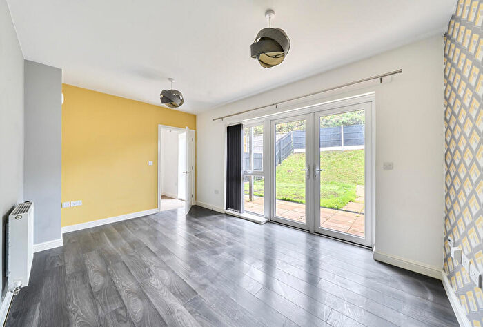 2 Bedroom Semi Detached House For Sale In Sidford Road, Bristol, Somerset, BS3