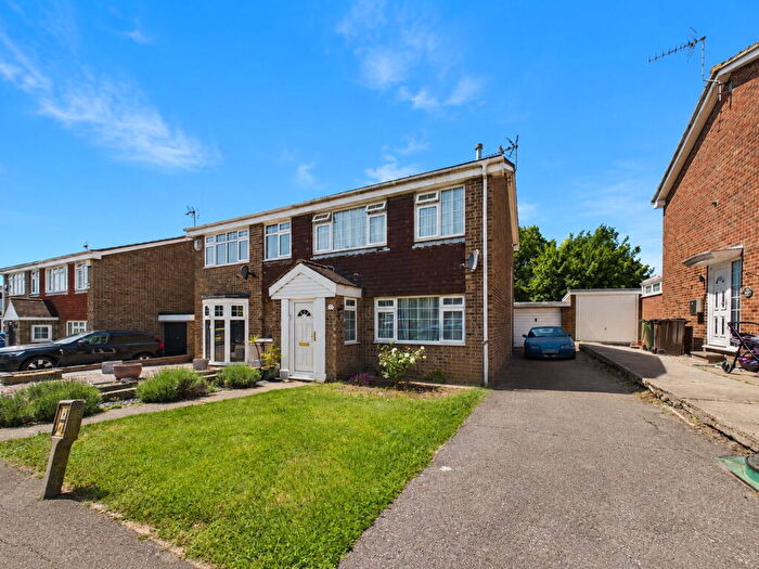 3 Bedroom Semi-Detached House For Sale In Herdsdown, Hoo, Rochester, ME3