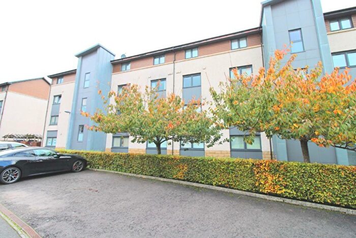 2 Bedroom Flat To Rent In Millview Crescent, Johnstone, Renfrewshire, PA5