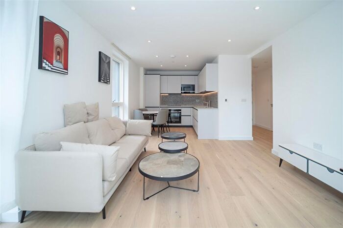 1 Bedroom Flat To Rent In Broxburn House, Bathgate Place, London, W13