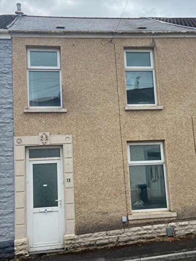 2 Bedroom Terraced House To Rent In Helens Road, Penrhiwtyn, SA11