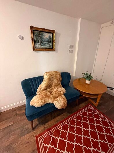 1 Bedroom Flat To Rent In The Close, Rochester, Kent, ME1