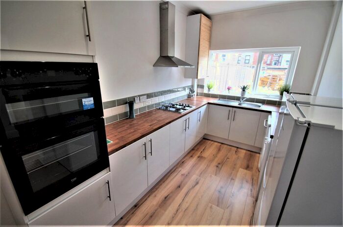 4 Bedroom End Of Terrace House To Rent In Moor Street, Earlsdon, Coventry, CV5