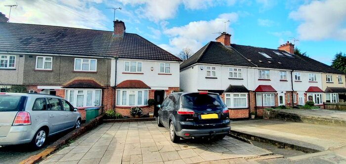 3 Bedroom Property To Rent In Hagden Lane, Watford, WD18
