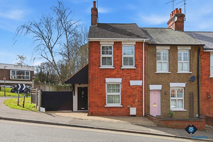 3 Bedroom End Of Terrace House For Sale In Weald Road, Brentwood, CM14