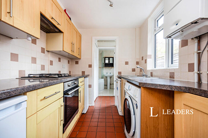 3 Bedroom House To Rent In Cline Road, Guildford, GU1