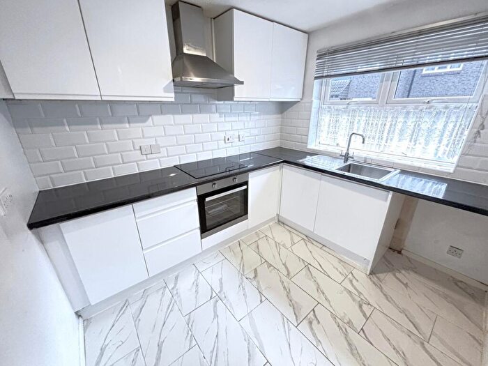 3 Bedroom House To Rent In Partridge Close, Beckton, E16