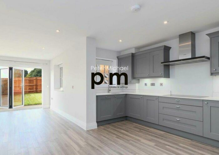 4 Bedroom House To Rent In Scholars Avenue, Hertfordshire, EN10