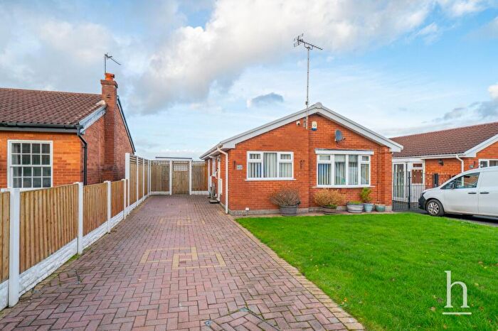 3 Bedroom Detached Bungalow For Sale In The Planters, Wirral, CH49