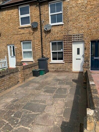 2 Bedroom Terraced House To Rent In Pope Road, Bromley, BR2