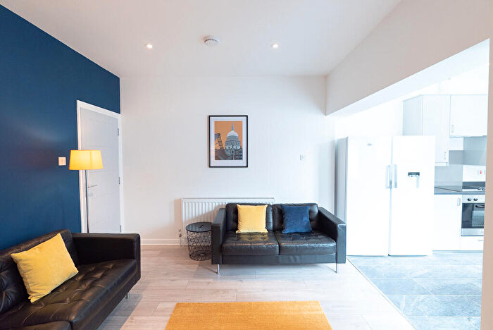 6 Bedroom Terraced House To Rent In Cambridge Road, Southampton, SO14