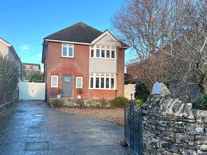 4 Bedroom Detached House For Sale In Ulwell Road, Swanage, BH19