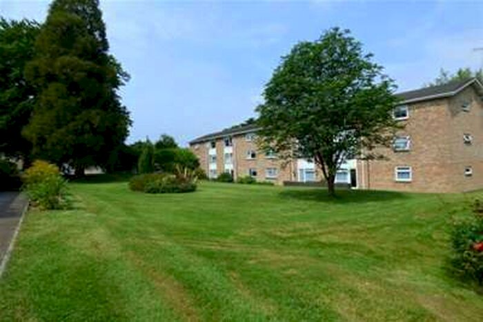 2 Bedroom Flat To Rent In Sandrock Road, Tunbridge Wells, TN2