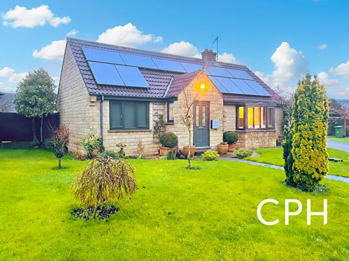 2 Bedroom Detached Bungalow For Sale In Morley Drive, West Ayton, YO13