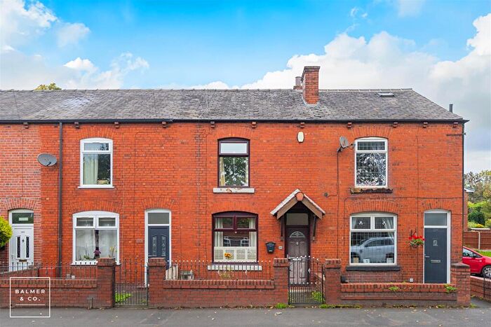 2 Bedroom Terraced House For Sale In Wigan Road, Westhoughton, BL5