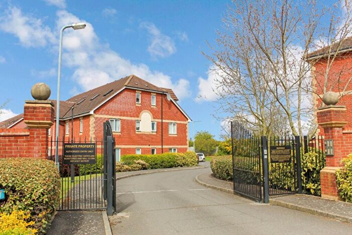 2 Bedroom Flat To Rent In Peterhouse Close, Peterborough, Cambridgeshire, PE3