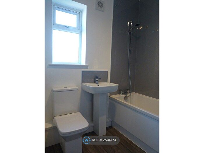 2 Bedroom Flat To Rent In Broad Street, Long Eaton, Nottingham, NG10