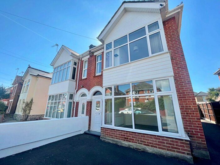 4 Bedroom House To Rent In Shelbourne Road, Charminster (Sh), BH8