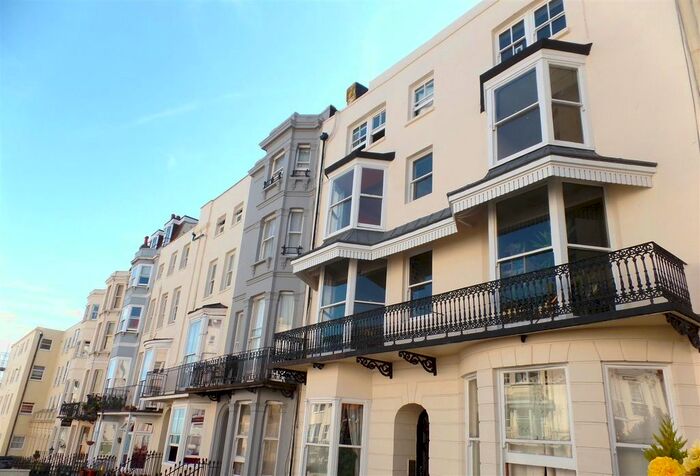 3 Bedroom Flat To Rent In Lower Rock Gardens, Brighton, BN2