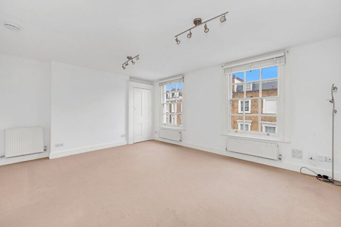 Terraced House To Rent In Delancey Street, Camden Town, NW1