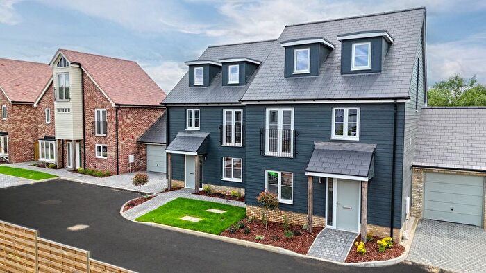 4 Bedroom Detached House For Sale In Bulrush Way, Broxbourne, EN10