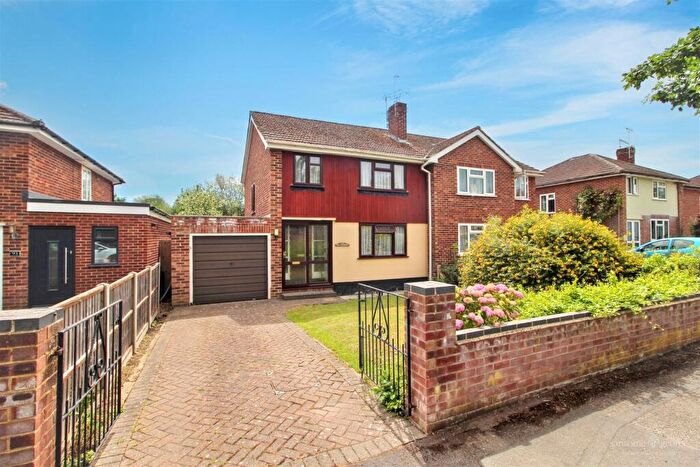3 Bedroom Semi Detached House For Sale In Fairford Road, Tilehurst, Reading, RG31