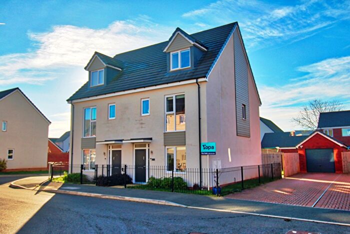 4 Bedroom Semi Detached House For Sale In Beltex Drive, Worcester, WR5