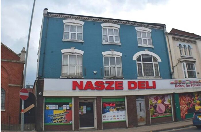 2 Bedroom Flat To Rent In Abington Square, Northampton, NN1