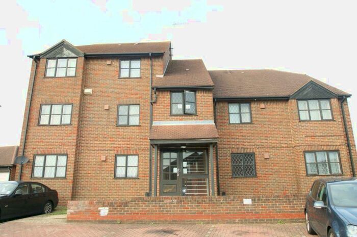 1 Bedroom Flat To Rent In Raleigh Close, Cippenham, SL1