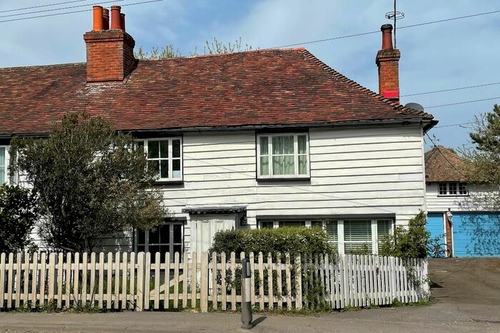 3 Bedroom Semi-Detached House For Sale In Ashford Road, Bethersden, Kent, TN26