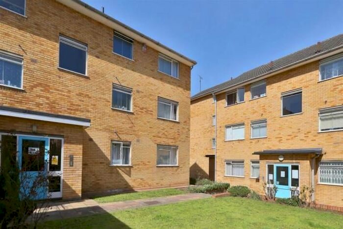 1 Bedroom Flat To Rent In Durley Road, London, N16