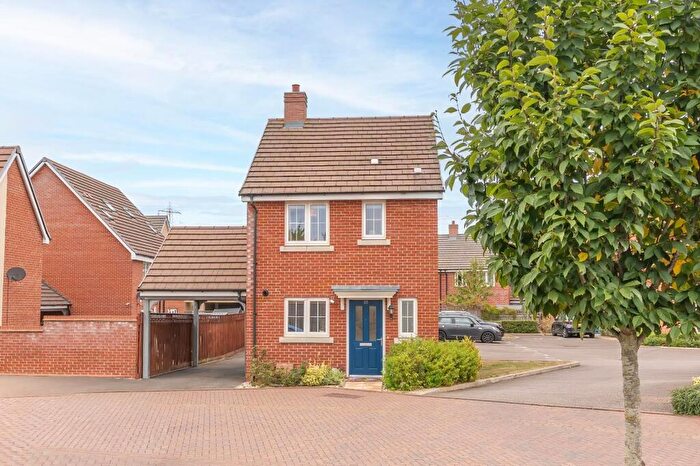 3 Bedroom Detached House For Sale In Porus Piece, Leighton Buzzard, LU7