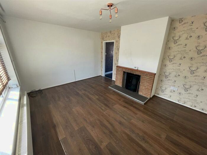 3 Bedroom House To Rent In Rose Lea, Retford, DN22