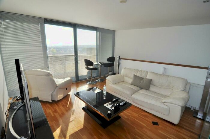 2 Bedroom Flat To Rent In Lister Mills, Silk Warehouse, Bradford, BD9