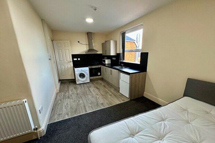 1 Bedroom Studio To Rent In - Bristol Road, Birmingham, B29