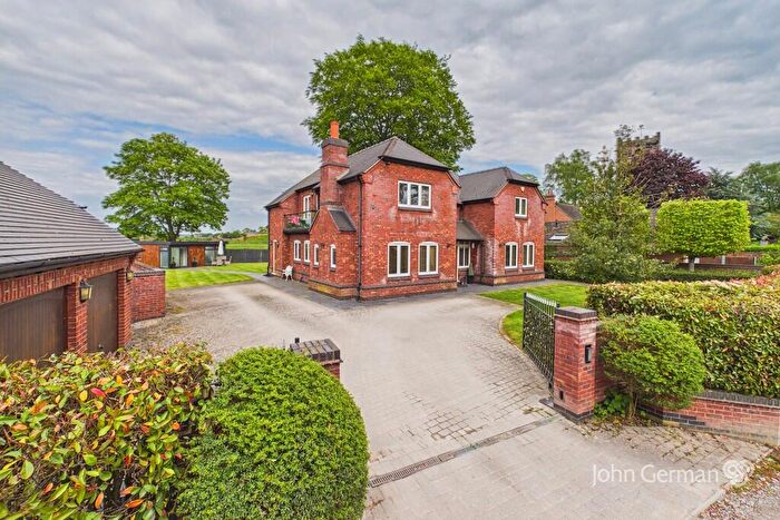 4 Bedroom Detached House For Sale In Station Lane, Walton-on-Trent, DE12