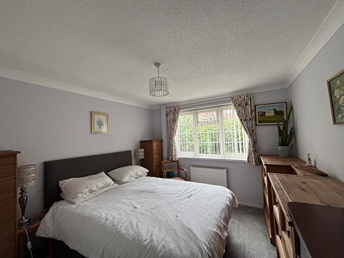 3 Bedroom Detached Bungalow For Sale In Redcliffe Road, Swanage, Dorset, BH19 - Photo 12