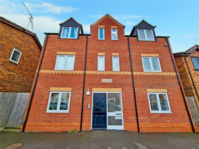 1 Bedroom Flat To Rent In Portland Road, Rushden, NN10